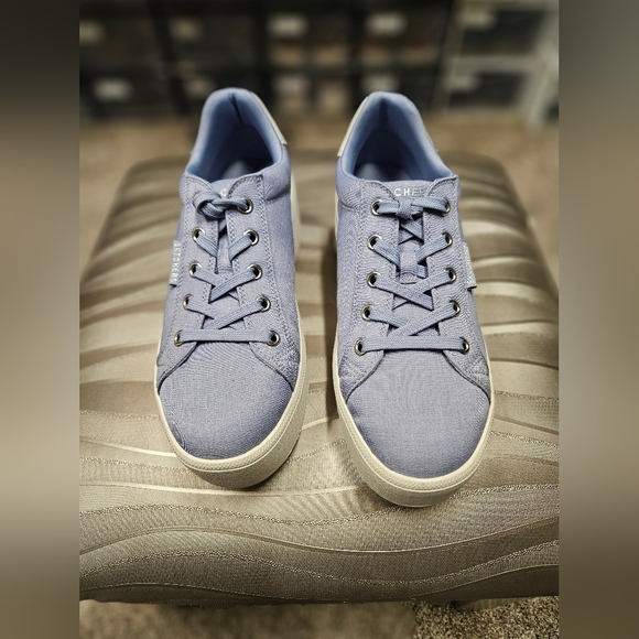 NWOT! Skechers Plateau Vegan Chambray Lace- Up Platform Sneakers - Picture 2 of 6